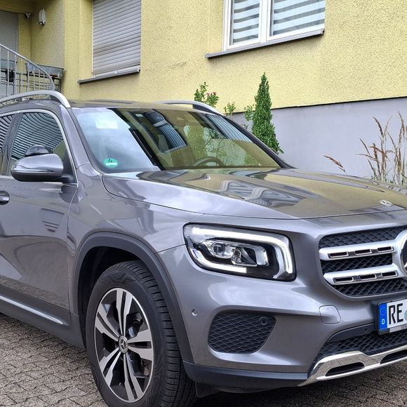 Mercedes GLB der Fahrschule Haase
